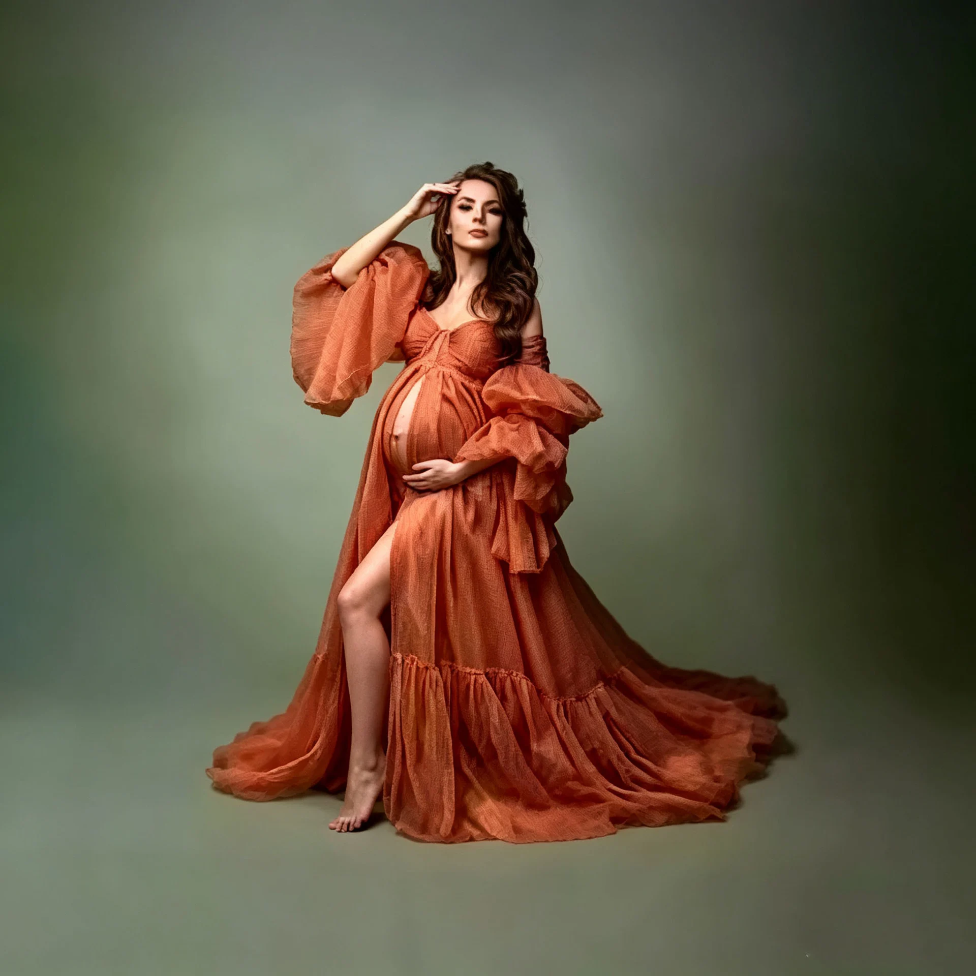 Open‑front high‑slit design to showcase baby bump - Image 6