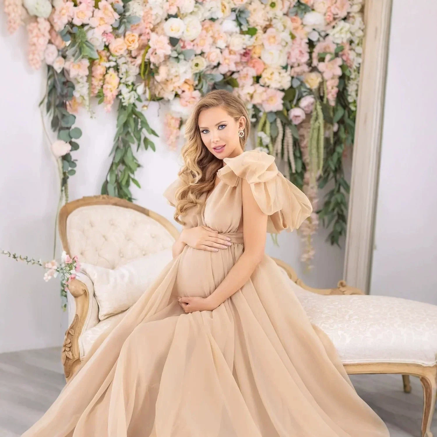 Elegant V‑Neck Chiffon Maternity Photography Dress - Image 5