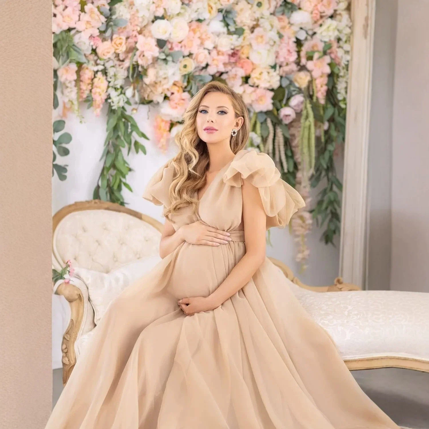 Elegant V‑Neck Chiffon Maternity Photography Dress - Image 4