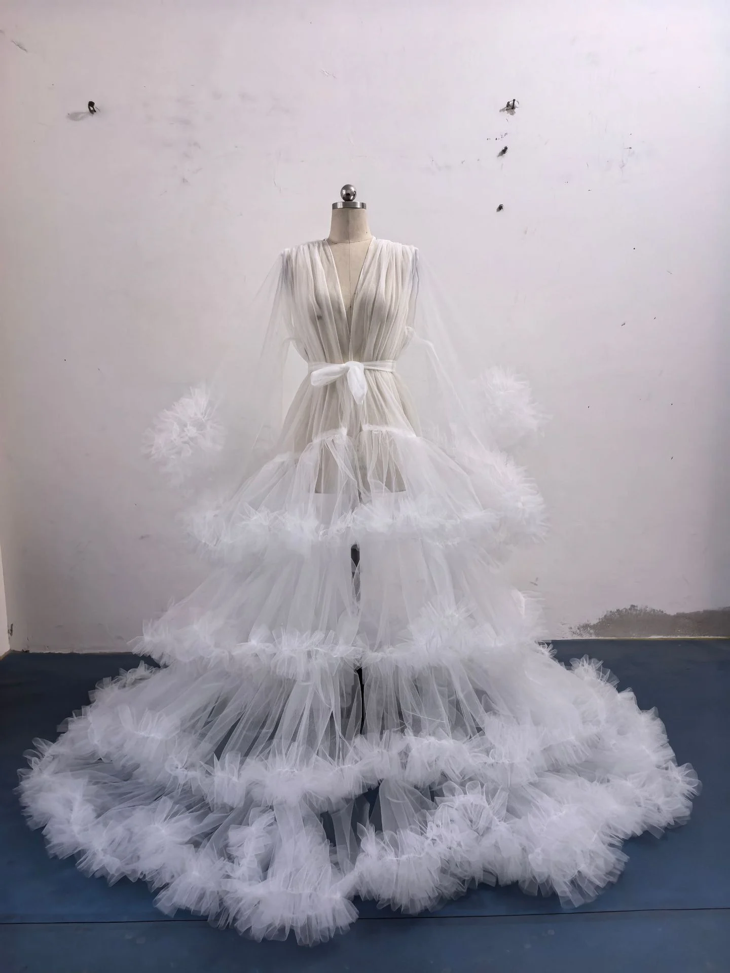 V‑Neck Long‑Sleeve Open Front Tulle Maternity Gown - Image 3