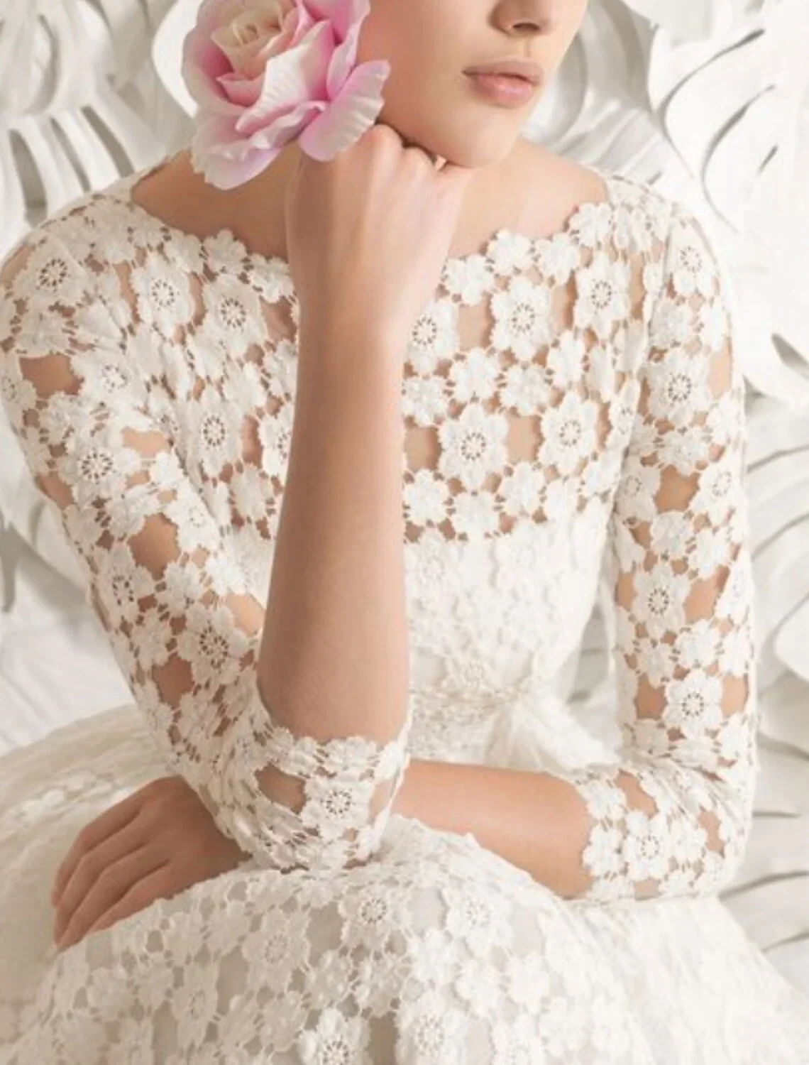 Reception Vintage 1940s / 1950s Simple Wedding Dresses Wedding Dresses A-Line Illusion Neck 3/4 Length Sleeve Tea Length Lace Bridal Gowns With Appliques - Image 3